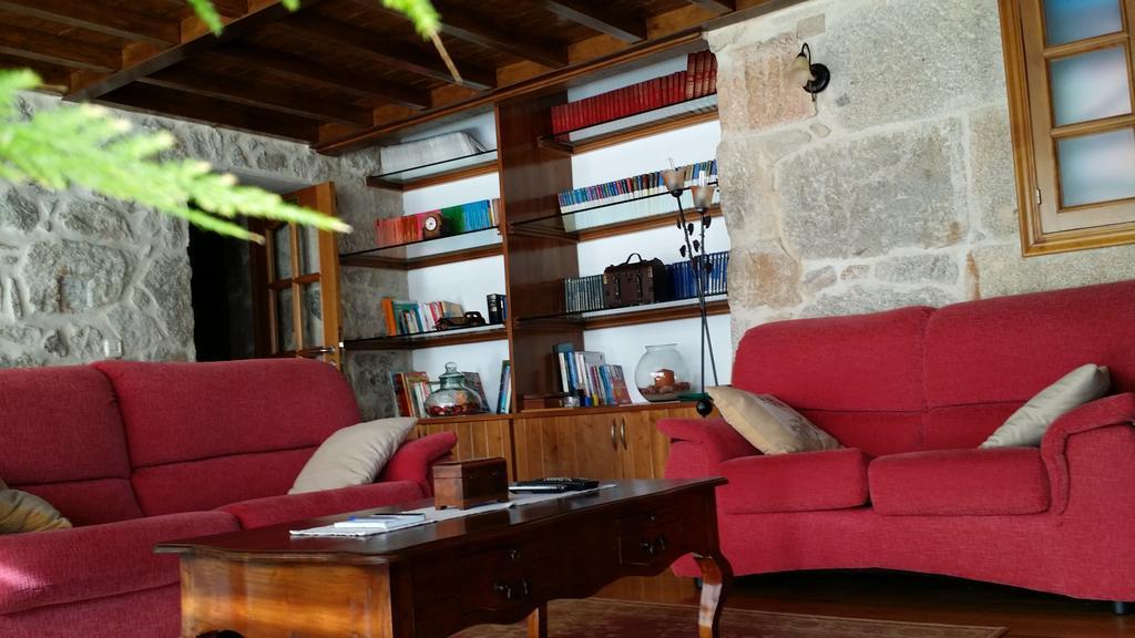 Casa Rural Vella Da Rivera O Sisto エクステリア 写真